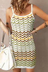 Figurbetontes Minikleid mit Chevron-Muster